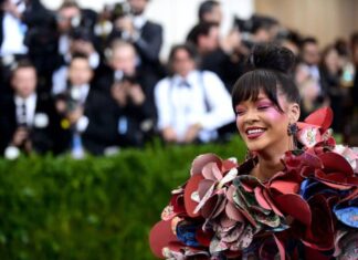 Rihanna gave a fan the best break up advice ever!