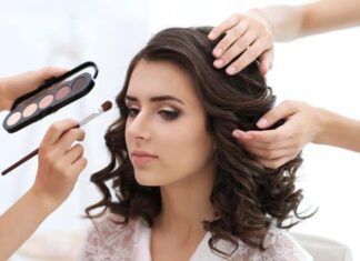 Reasons of fading our face after makeup Makeup mistakes