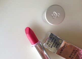 8 Best Ploys Of Makeup That Makes A Girl Look A Million Bucks