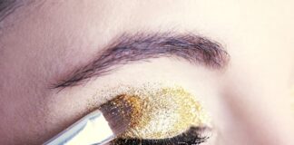 10-irresistible-makeup-hacks-you-have-never-seen-before-2