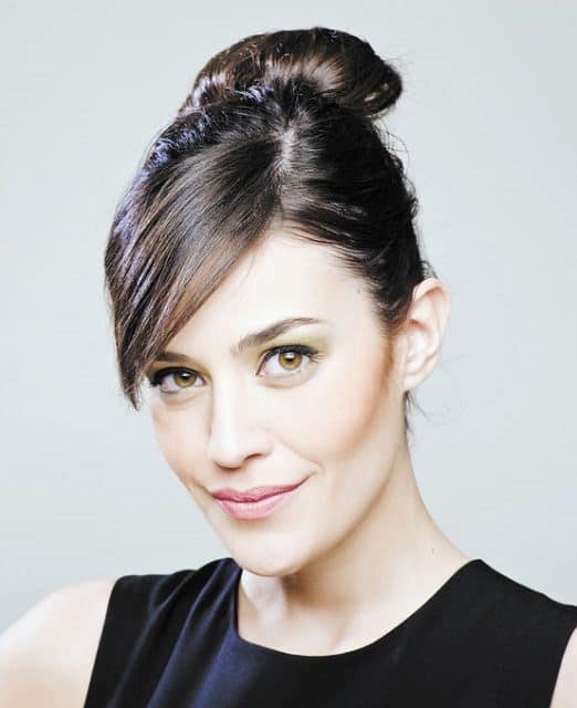 12 Easy Bun Hairstyles Which can be Done Under 5 Minutes