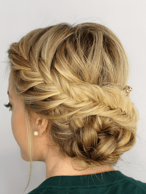 12 Easy Bun Hairstyles Which can be Done Under 5 Minutes