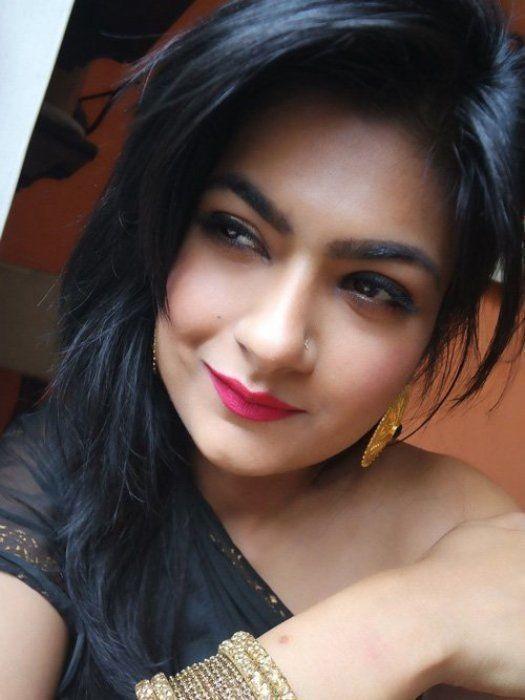 6 Lipstick Application Hacks to Get The Perfect Pout Each Time!7