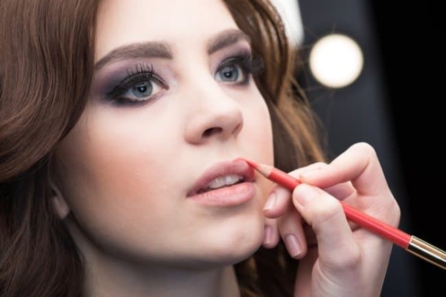 9 Amazing Tips to Make the Most Out of Your Lip Liner4