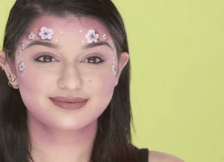 This girl tries out snapchat filter makeup and the results are amazing!!