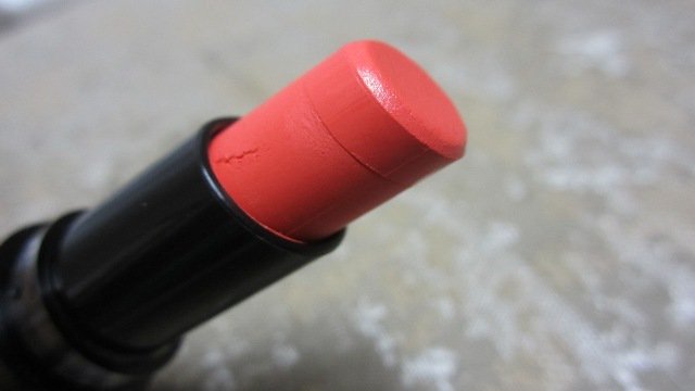 Wet-n-Wild-Mega-Last-Lip-Color-in-Carrot-Gold-4