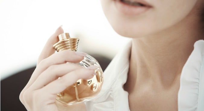 my-mum-stole-my-perfume-1