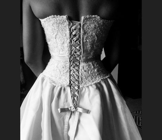 How To Choose A Plus Size Wedding Dress?