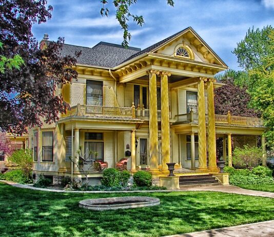 4 Tips to Help You Sell Your Home This Year