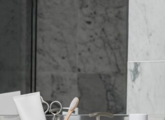 How to Maintain Bathroom Cleanliness