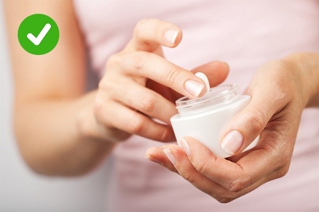 12 Ways to stop your makeup from melting in the summer