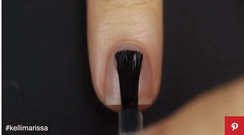 Apply Glitter Nail Polish Perfectly