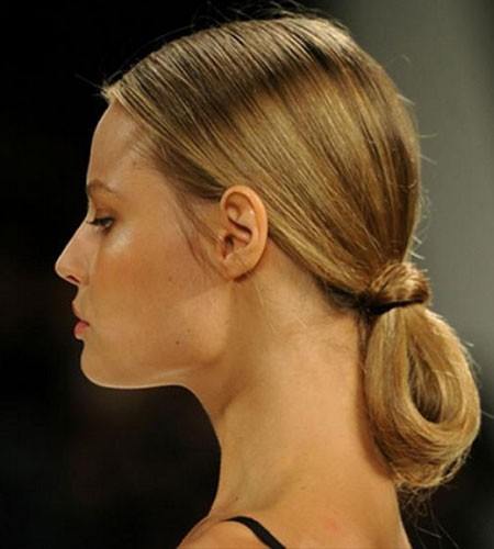 12-tips-to-take-your-ponytail-game-a-level-higher-5