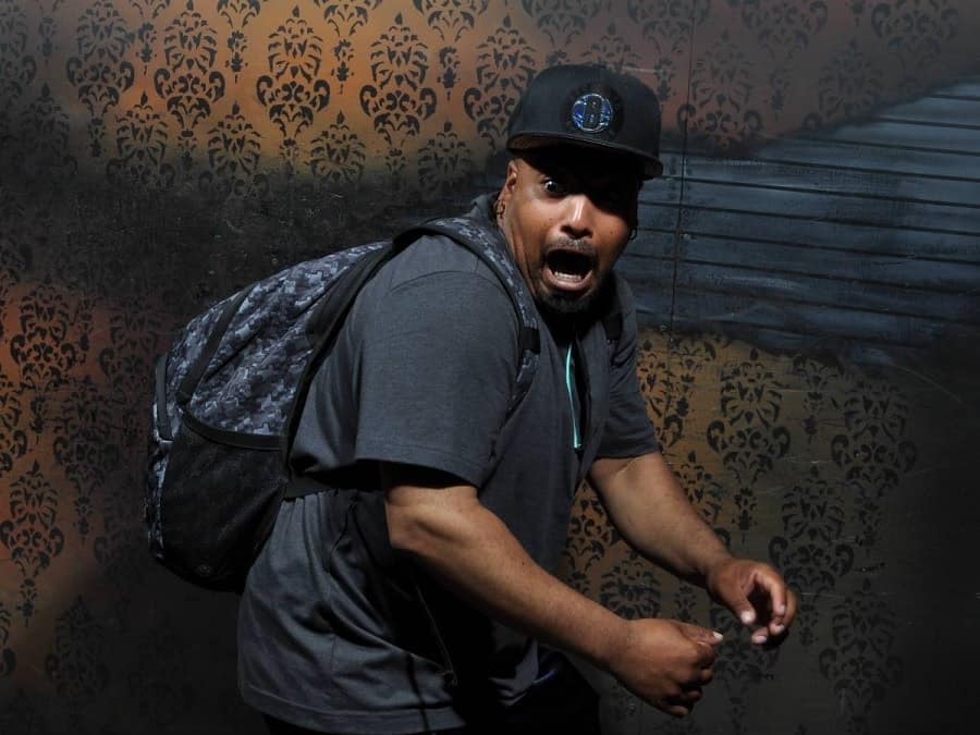 Pictures of extreme people at scary house