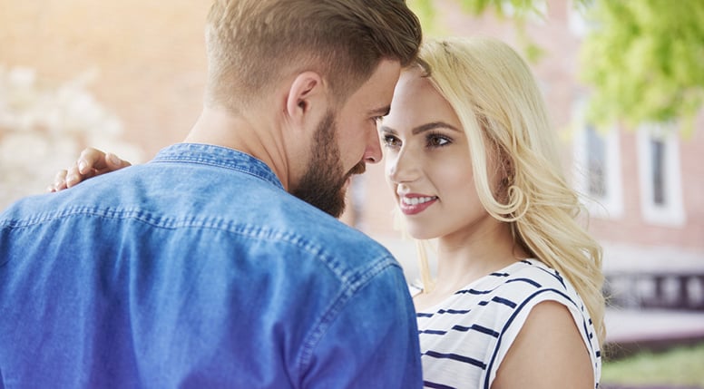 signs that a girl likes you