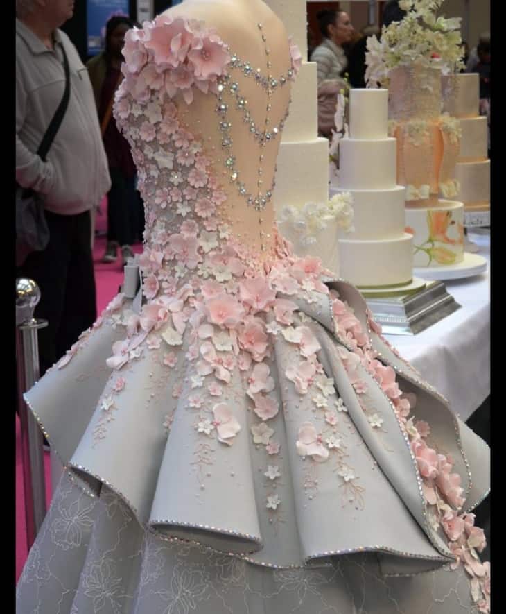 Wedding dress cake