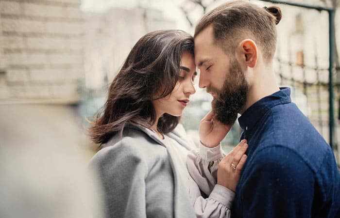 Things guys like about girls-Cute things girls do that guys love