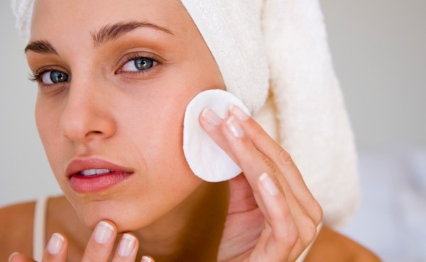 Get rid of saggy eyelids try these natural remedies to fix it up