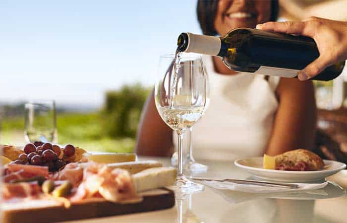 22 Etiquette Rules Ladies Should Follow To Be More Graceful