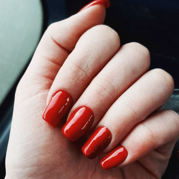 What does your nail polish color reveal about you?