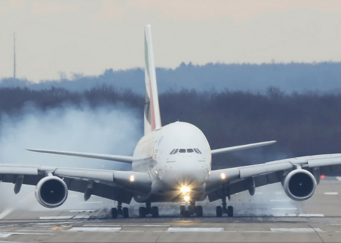 5 Things you should know while traveling on a flight