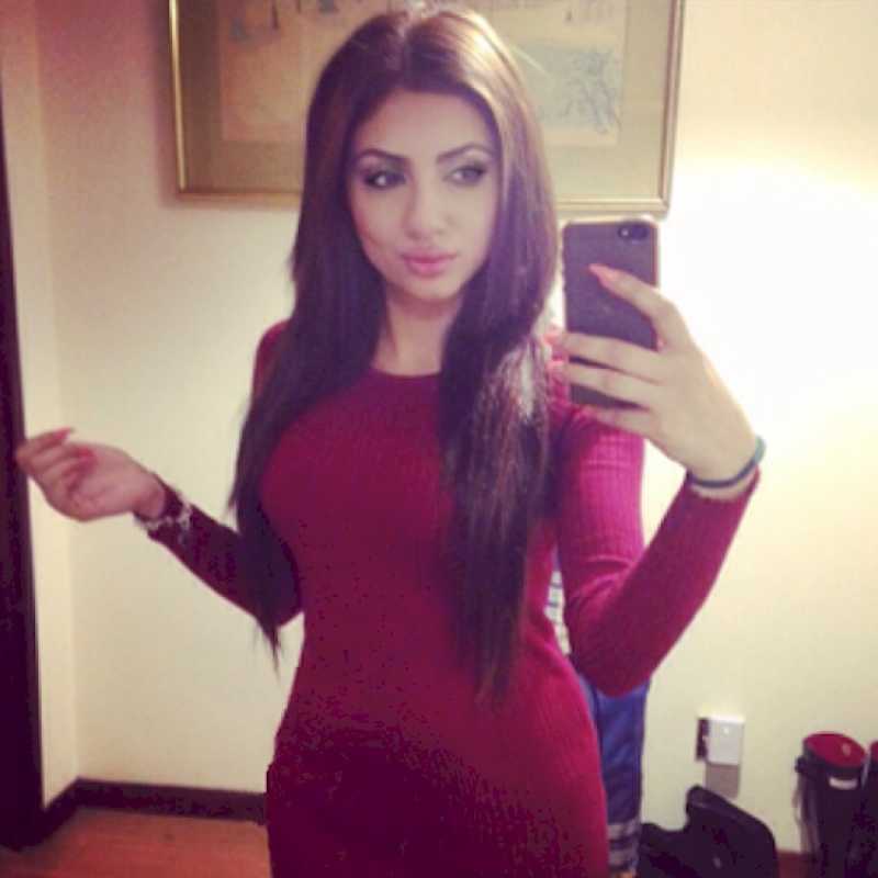 She Used To Take 50 Selfies In Day, Checkout What Happened