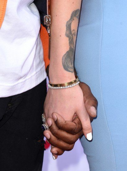 what hand holding says about your relationship