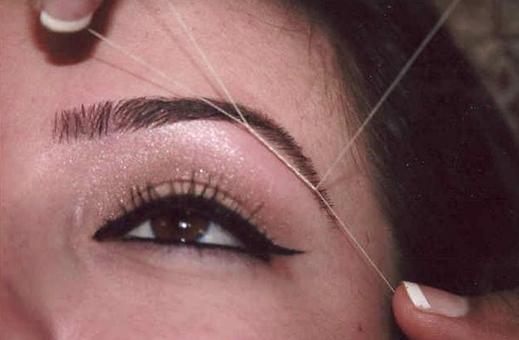 Shaping your eyebrows