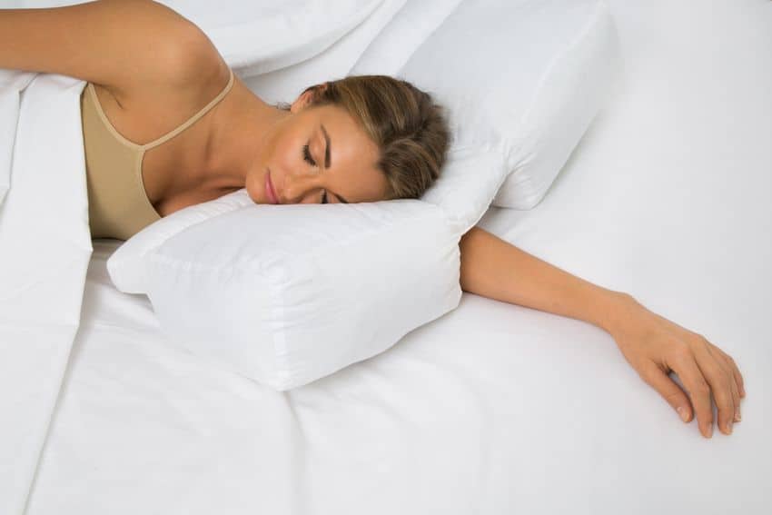 7 signs that you need to change your pillowcase