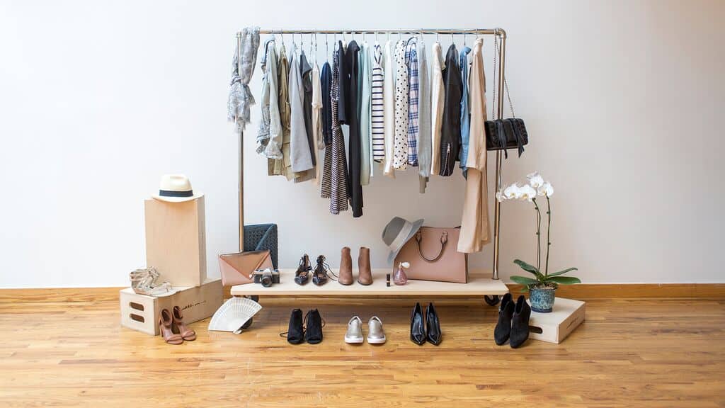 The Capsule Wardrobe: How To Build It Guide For Beginners