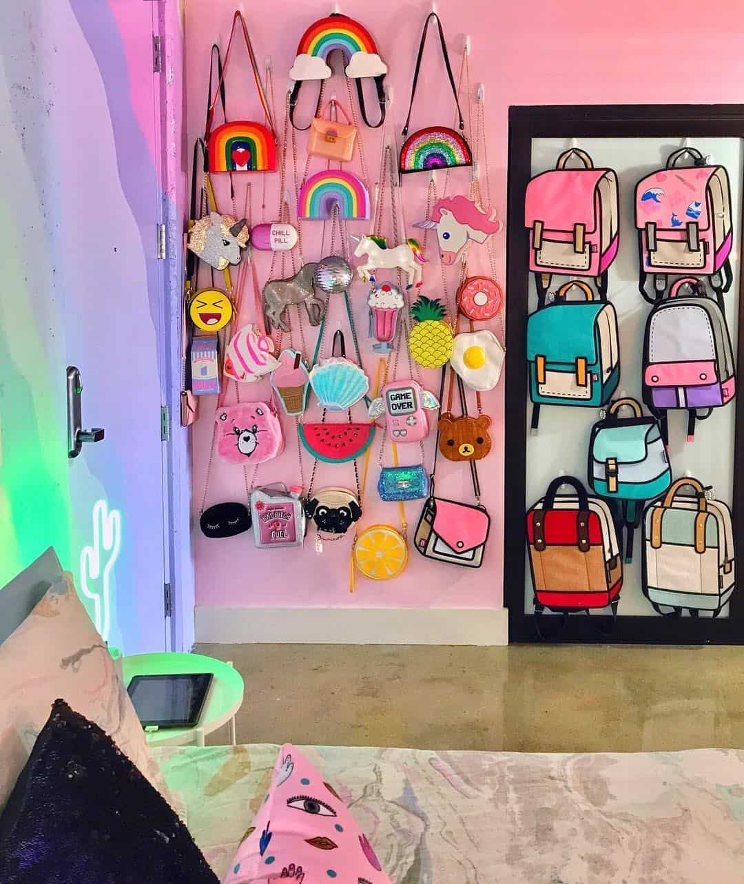 Amina Mucciolo the lady who loves colors and is living a life full of colors