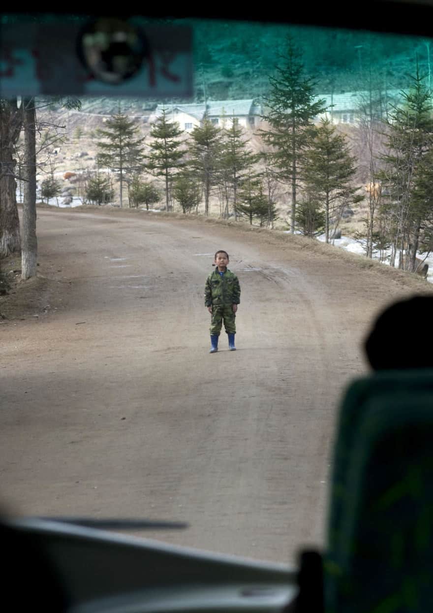 The Harsh Reality Of North Korea Revealed In Illegal Photographs