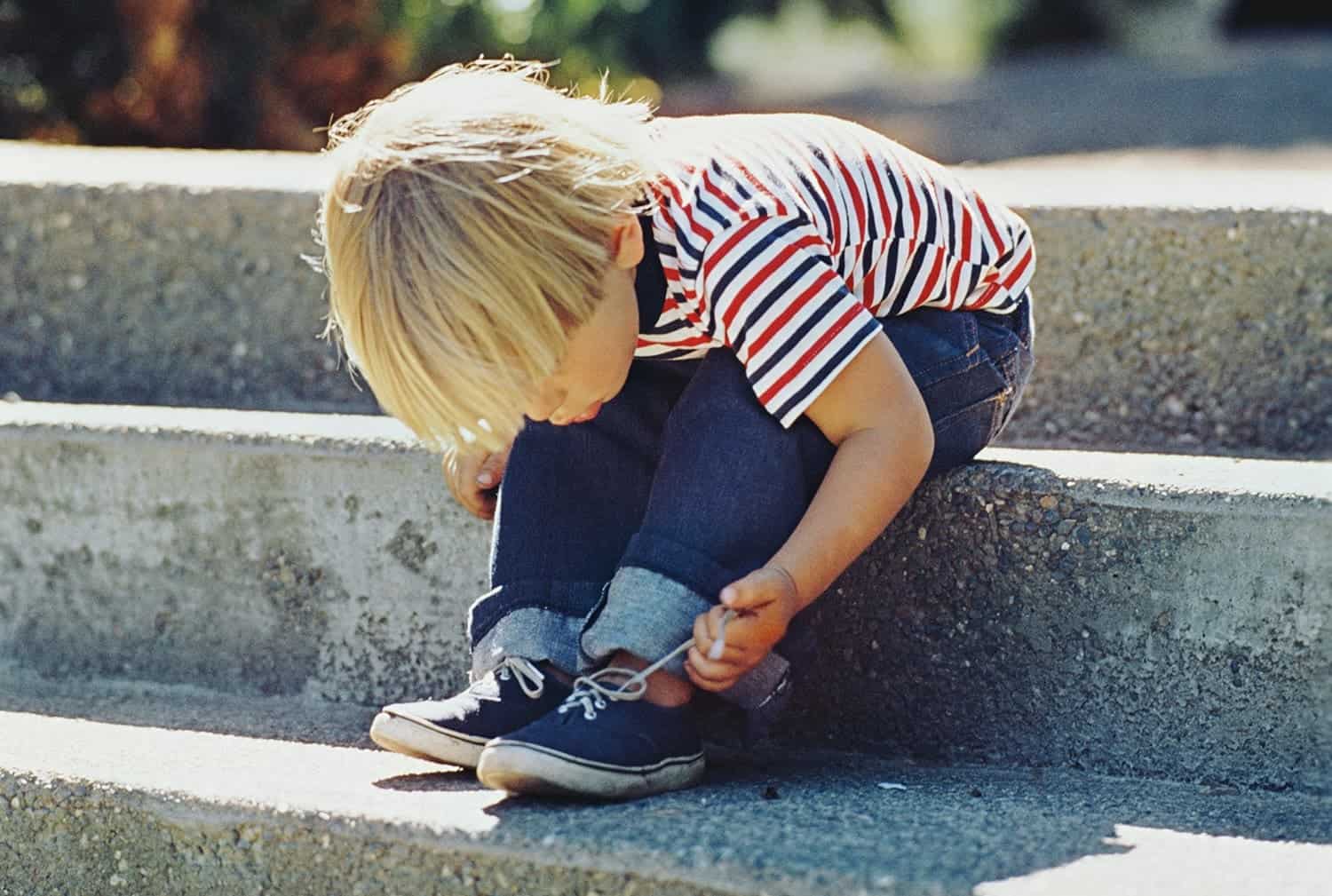 Simple way to tie your shoes will change your life