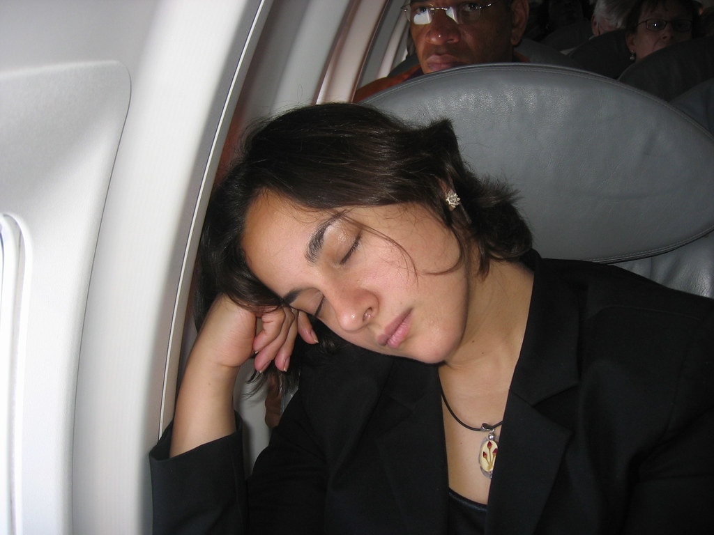 Tips to stay healthy while traveling