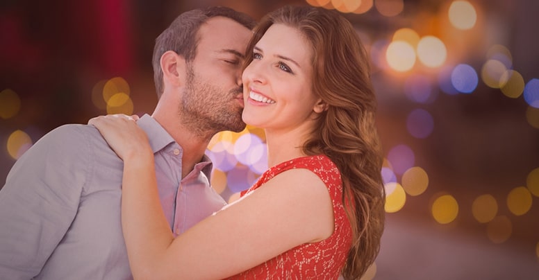 15 gestures that men find cute about a woman