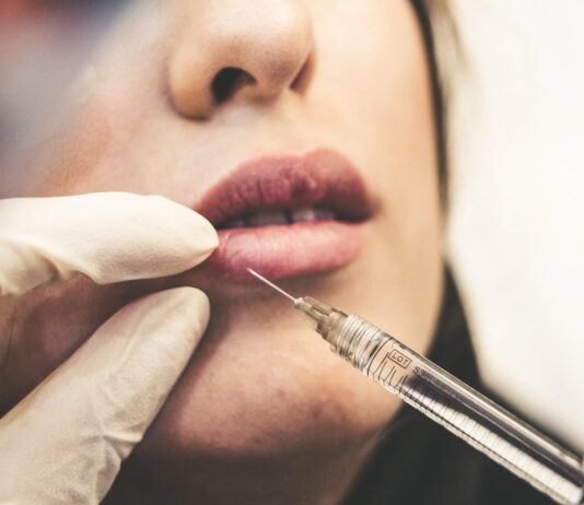 Best Cosmetologist Programs In The US Colleges