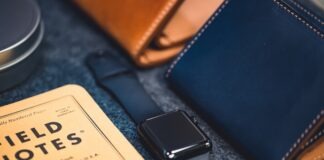 space black aluminum case Apple Watch with black Sport Band