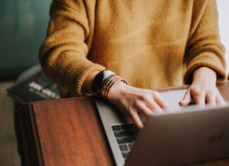 6 Side Jobs for Making Extra Money Online person using laptop computer