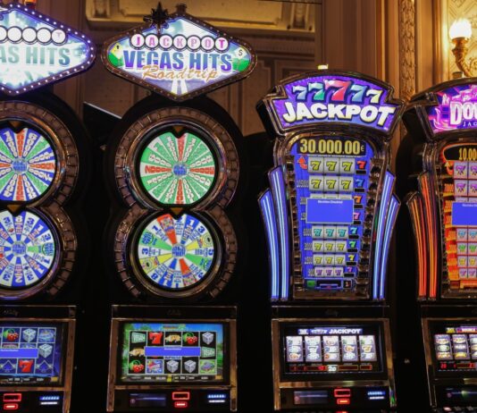 slot machine with assorted color buttons