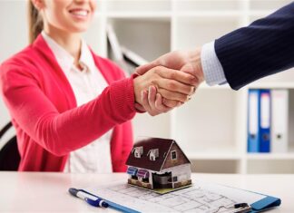 Miami Real Estate Agent: How Does This Specialist Work and What Are His Responsibilities? Real Estate Agents Do for Client Who Wants to Buy Property in Florida