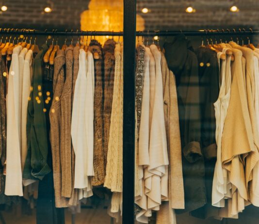 Tips for building a successful online fashion store assorted-color hanging clothes lot