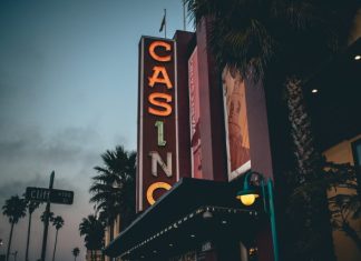 How to Play at a Casino With a Minimum Deposit of $1? Casino marquee signage