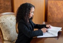5 Essential Skills Every Future Paralegal Should Develop